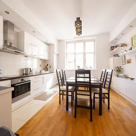 One Bedroom Center