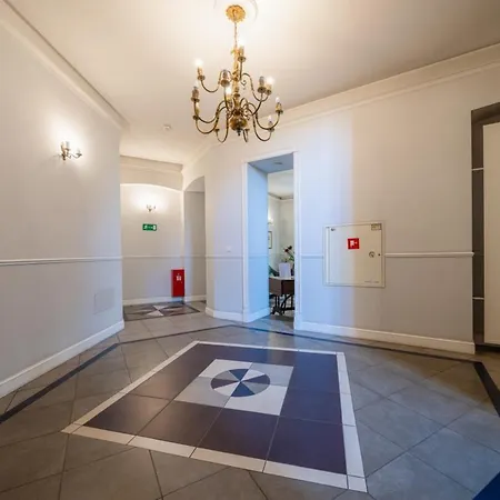 One Bedroom Center *