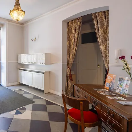 One Bedroom Center *