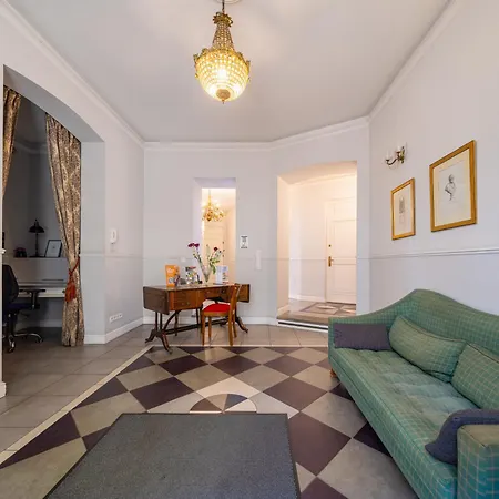 One Bedroom Center *