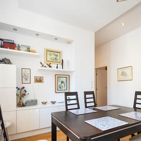 One Bedroom Center