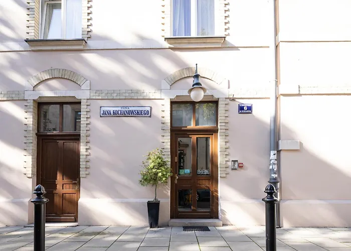 One Bedroom Center Apartament