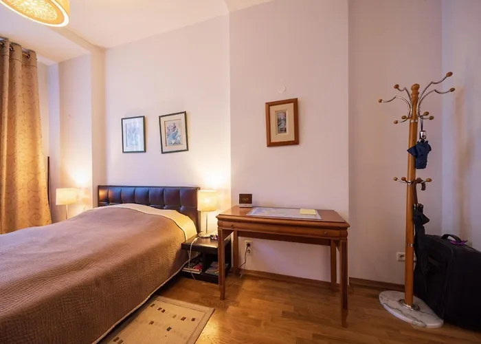 One Bedroom Center *