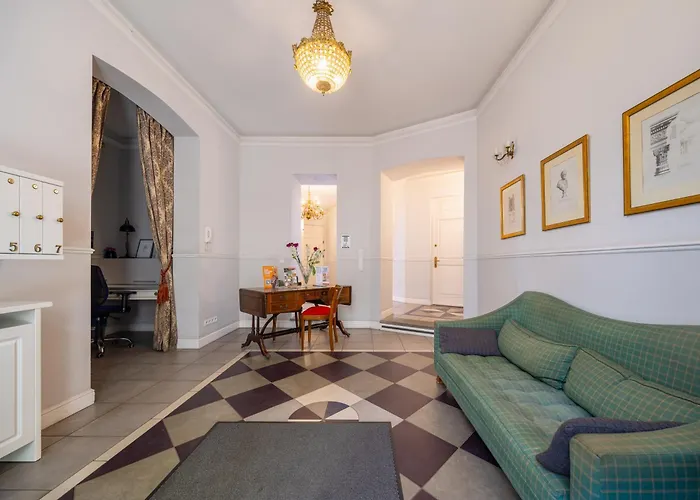 One Bedroom Center *